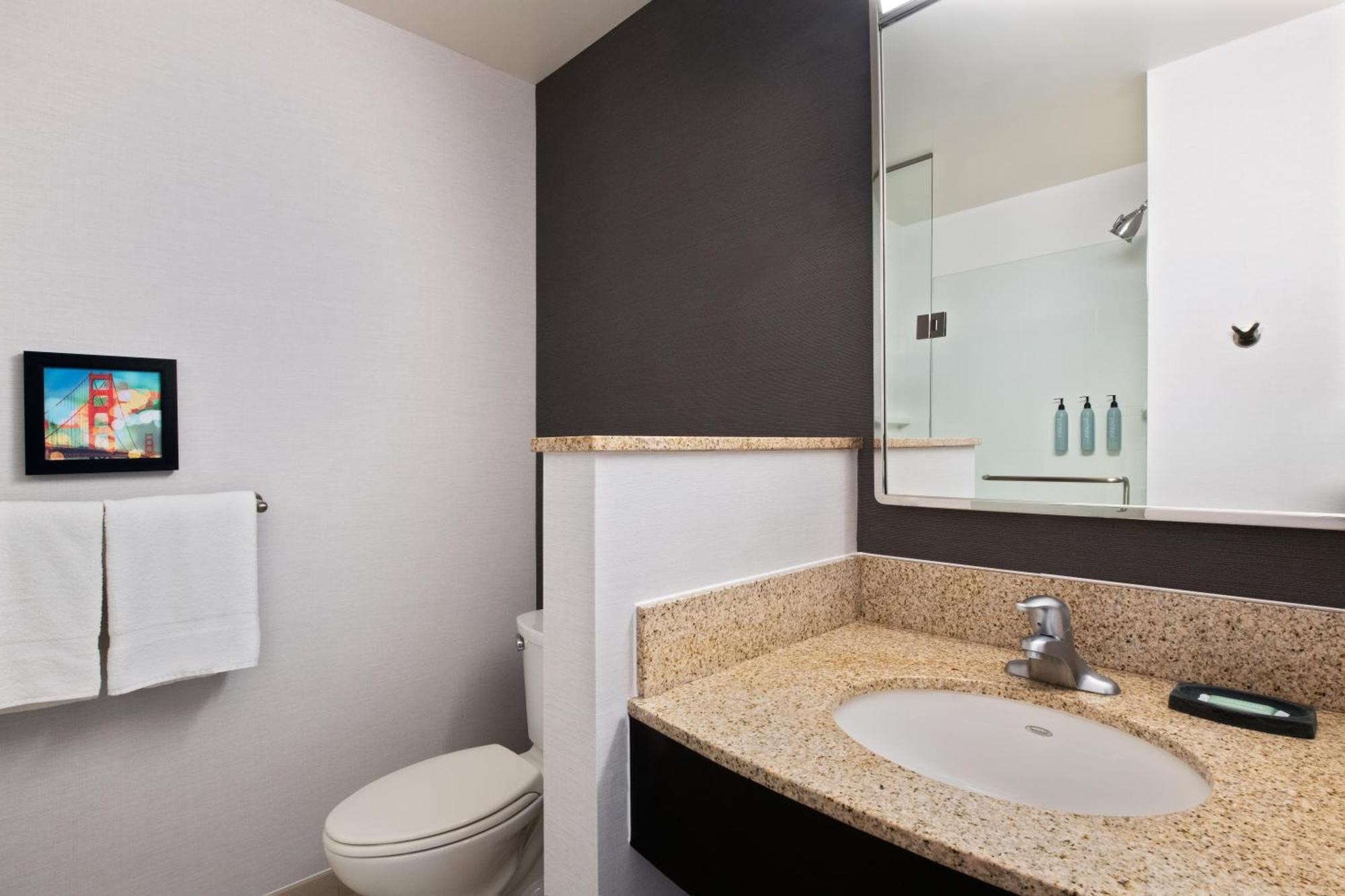 Courtyard By Marriott San Jose North/ Silicon Valley Екстериор снимка