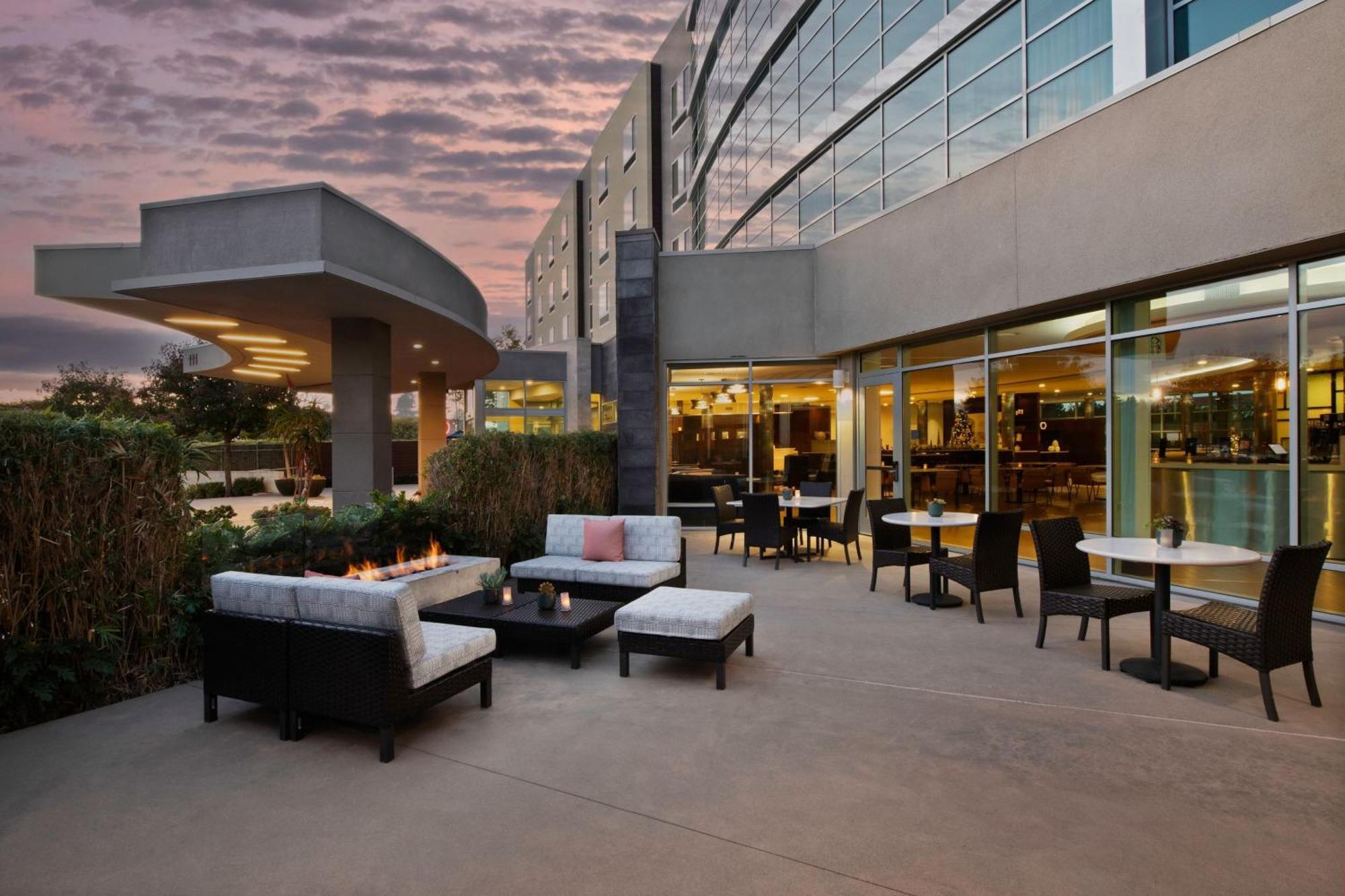Courtyard By Marriott San Jose North/ Silicon Valley Екстериор снимка