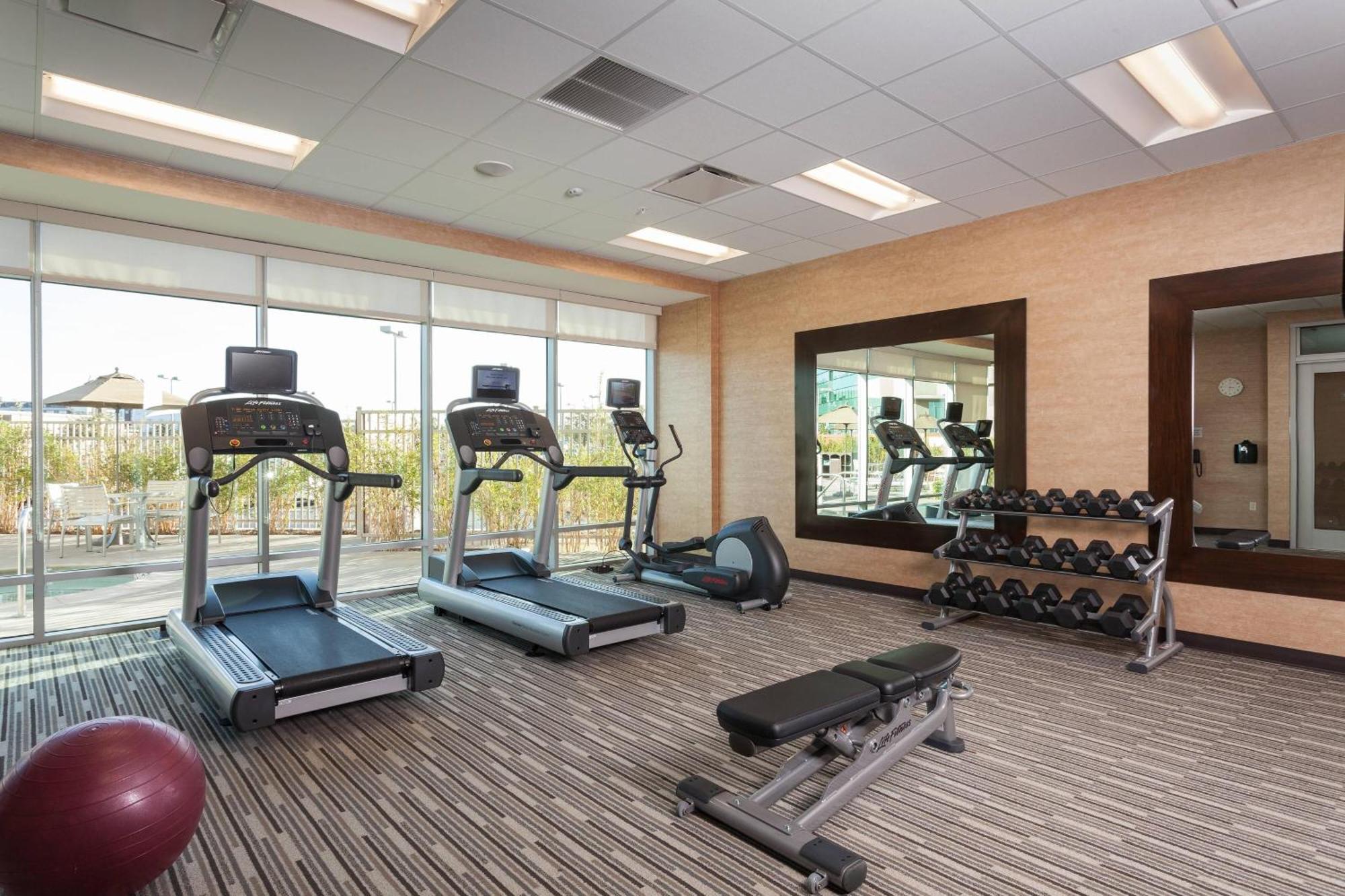 Courtyard By Marriott San Jose North/ Silicon Valley Екстериор снимка