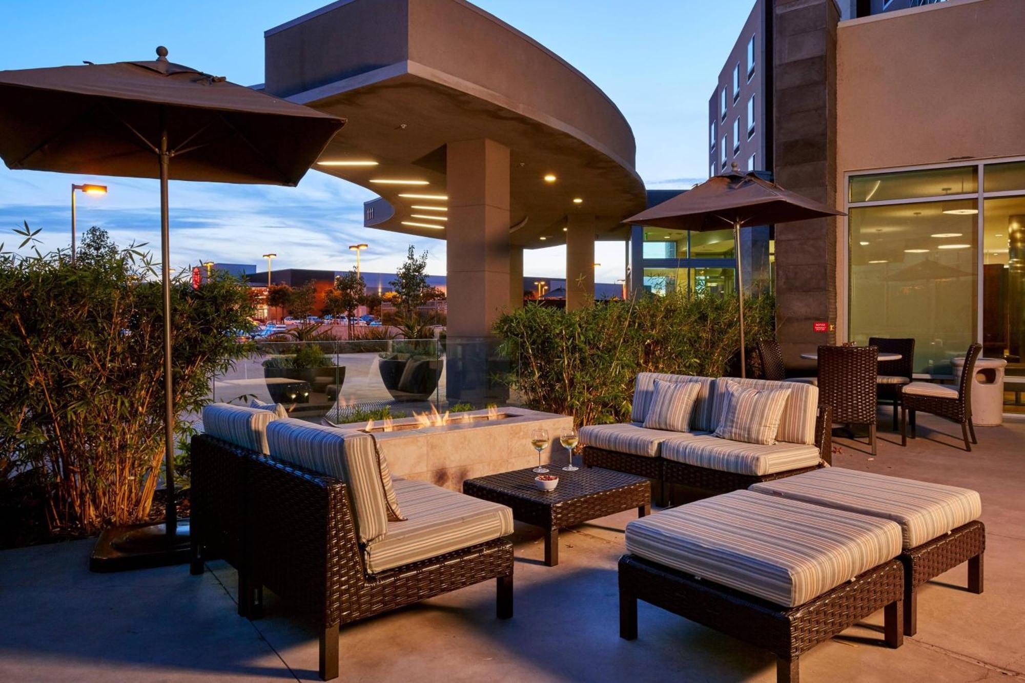 Courtyard By Marriott San Jose North/ Silicon Valley Екстериор снимка