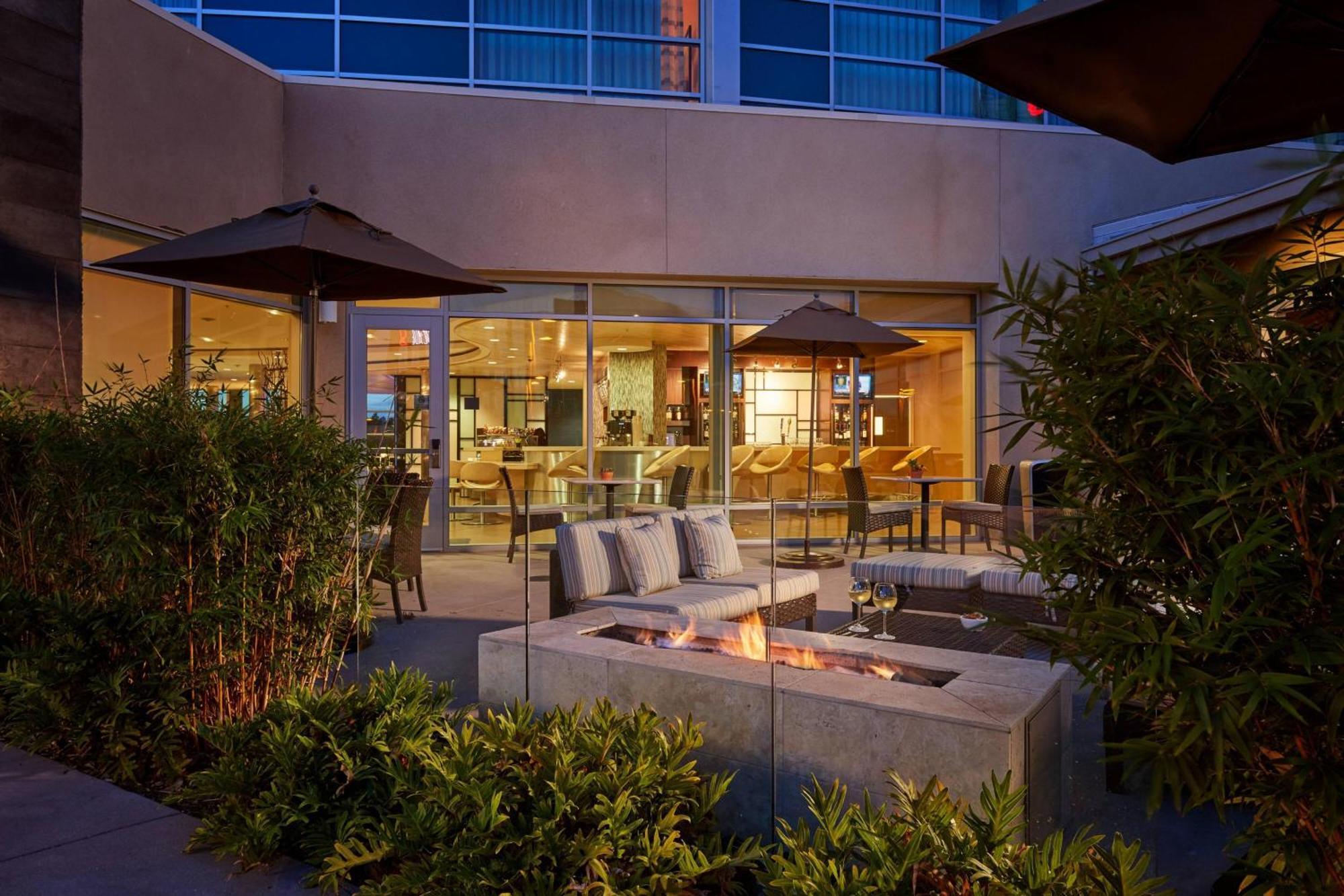 Courtyard By Marriott San Jose North/ Silicon Valley Екстериор снимка